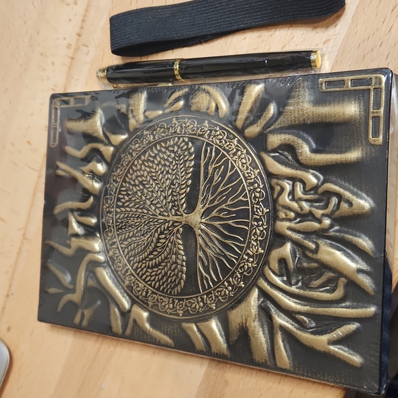 Journal (lined) - Picture 14 of 15